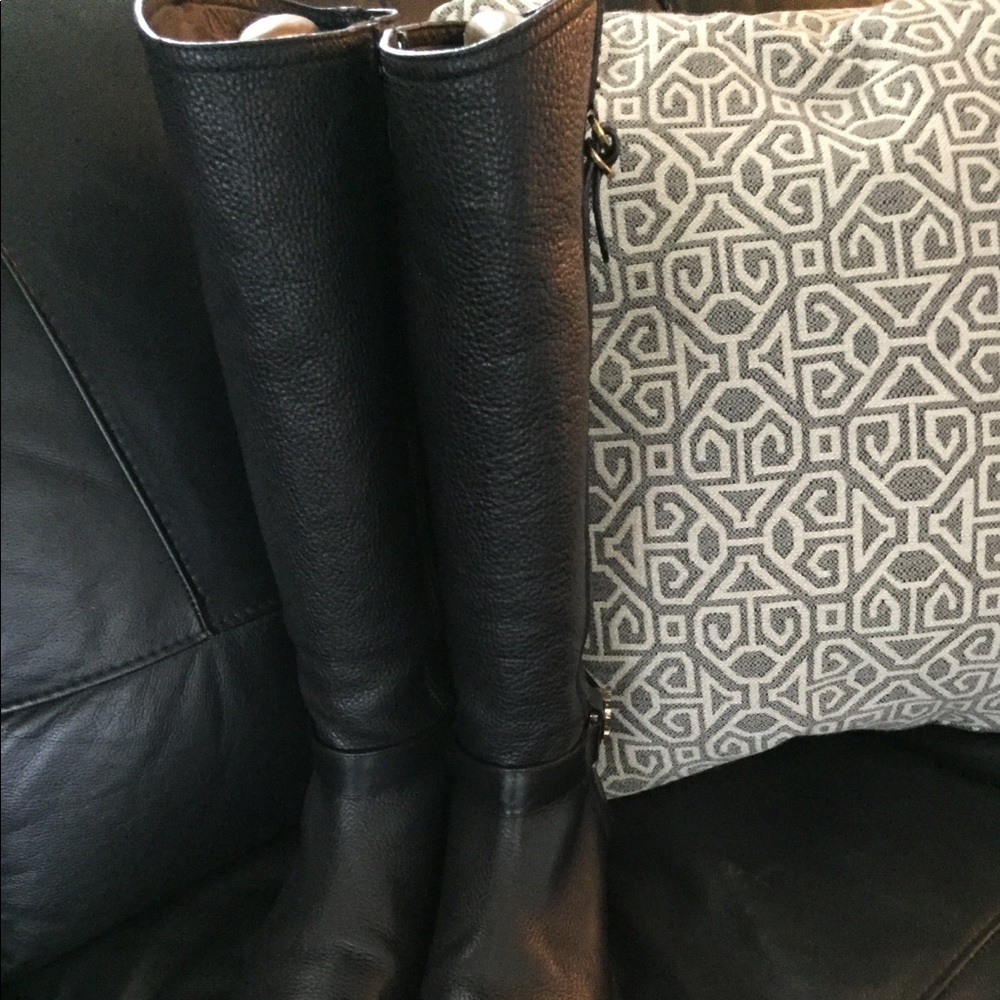 Gorgeous Tory Burch Black Leather Boots